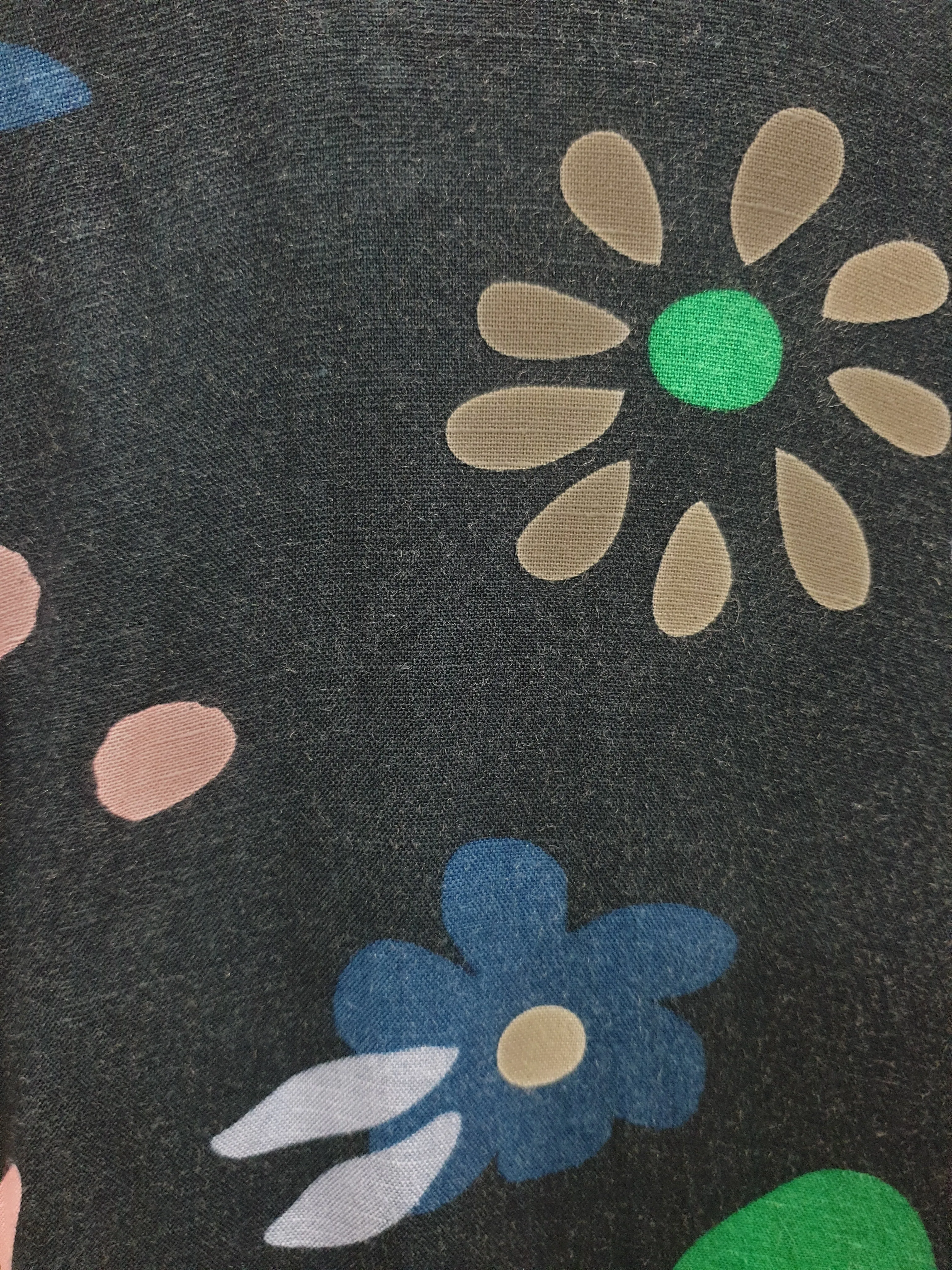Elm black floral print tee shirt style dress size 6 (fits size 6 and 8)