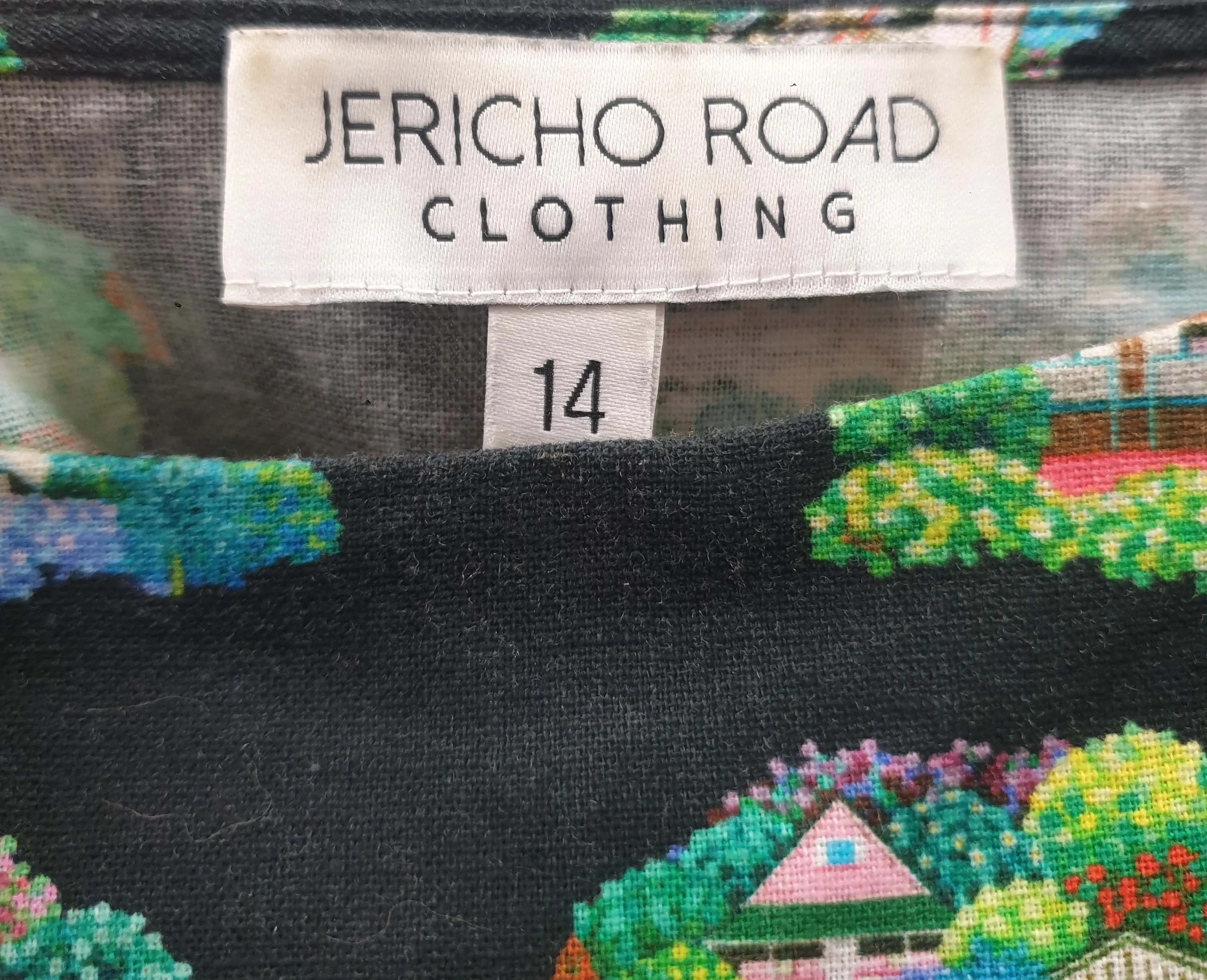 Jericho Road cute house print dress size 14