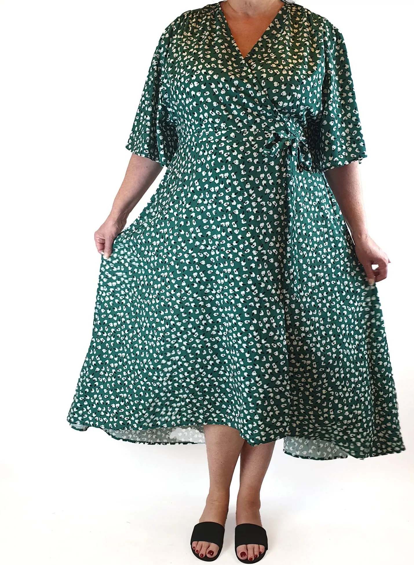 Lorraine green print wrap dress size 18