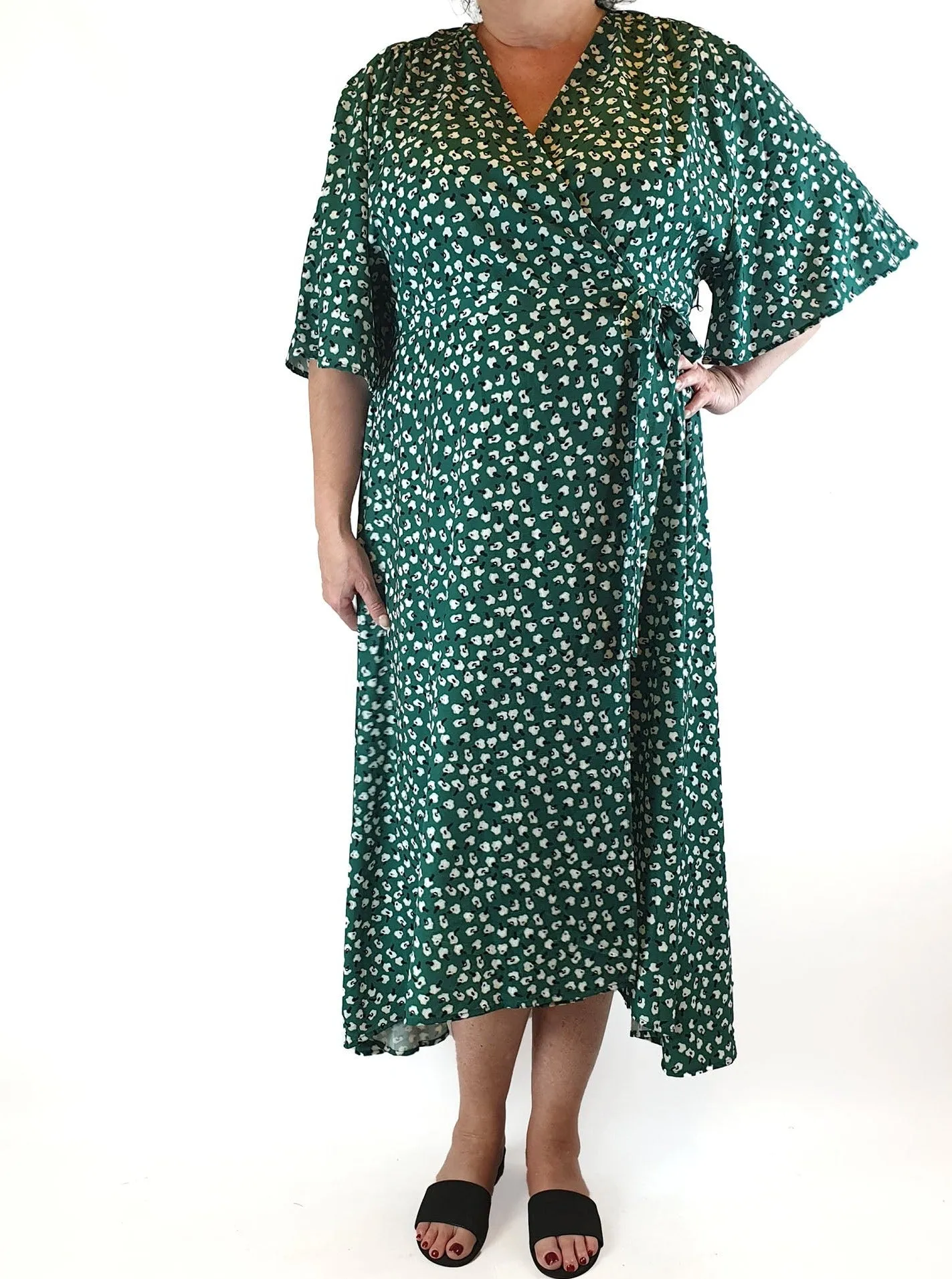 Lorraine green print wrap dress size 18