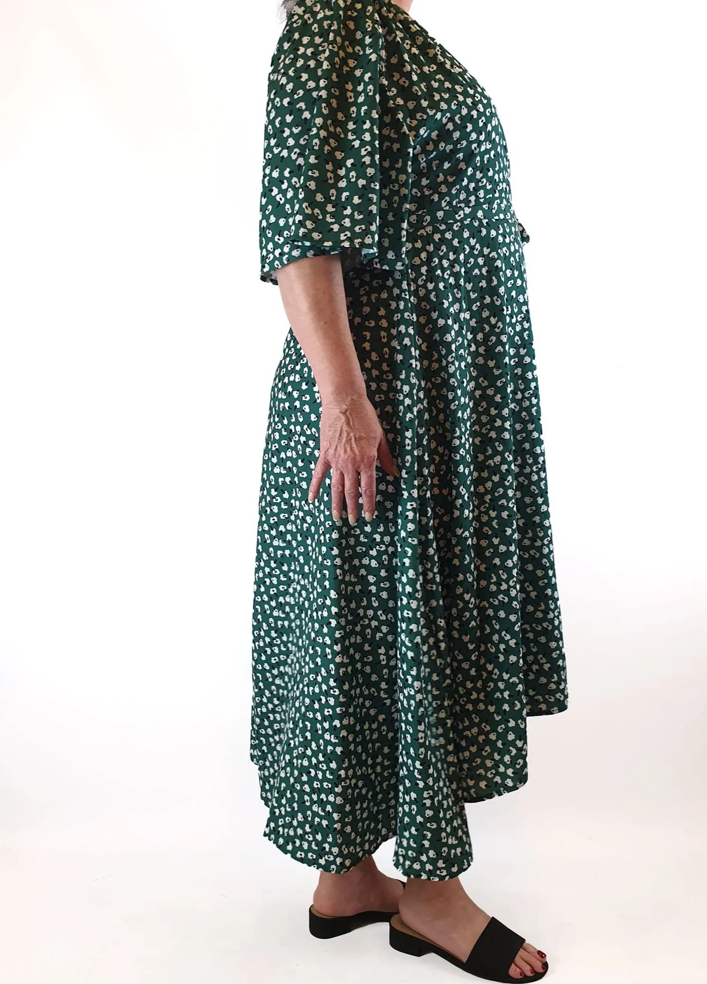 Lorraine green print wrap dress size 18