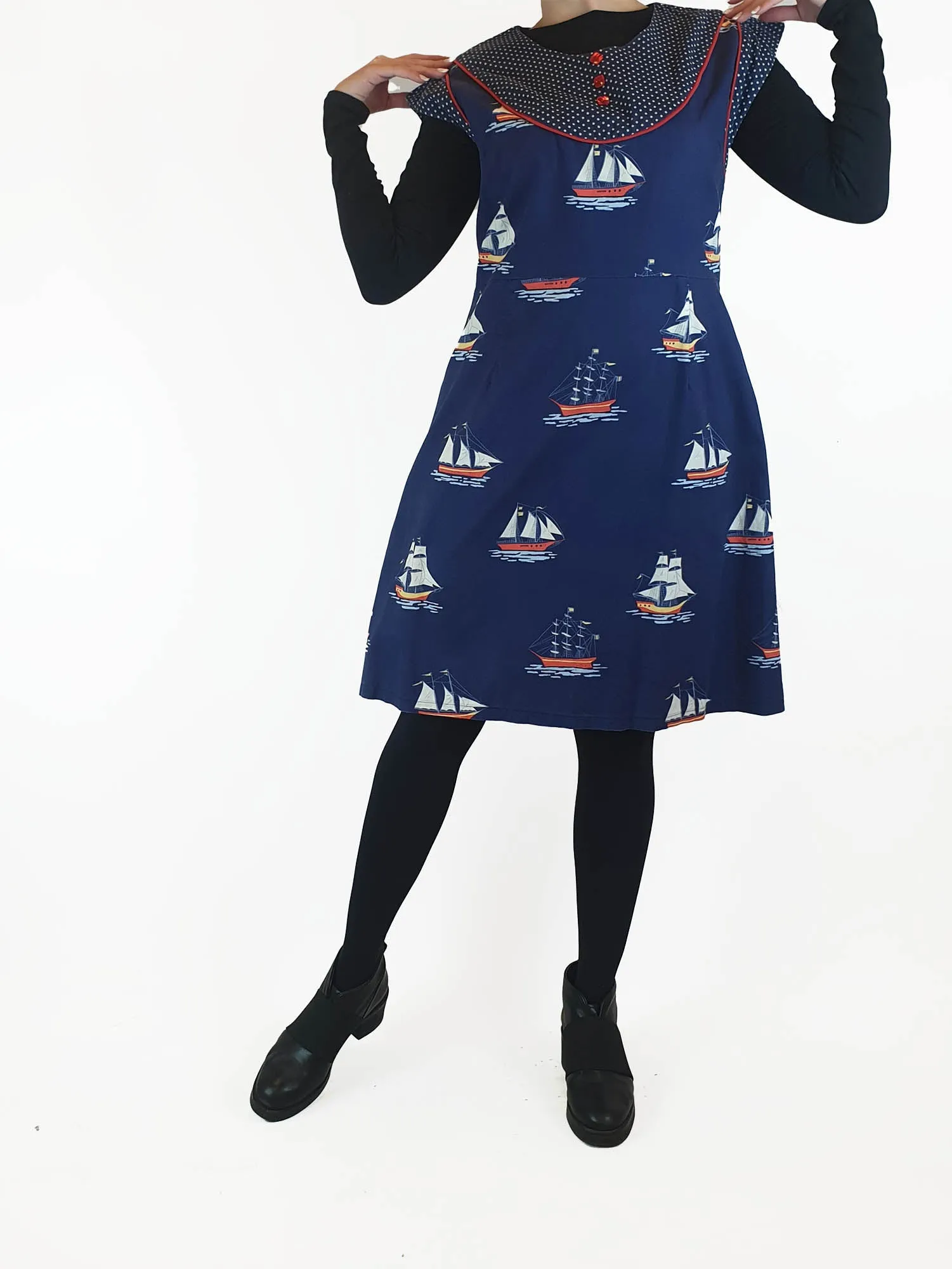 Made590 blue boat print sleeveless dress size M, best fits size 10
