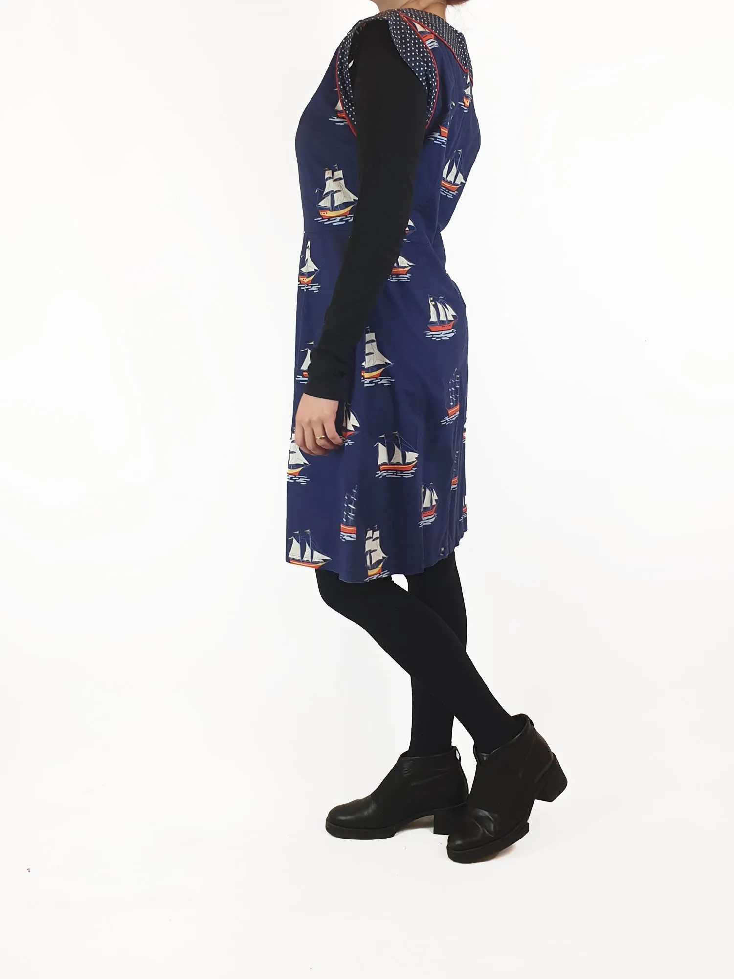 Made590 blue boat print sleeveless dress size M, best fits size 10