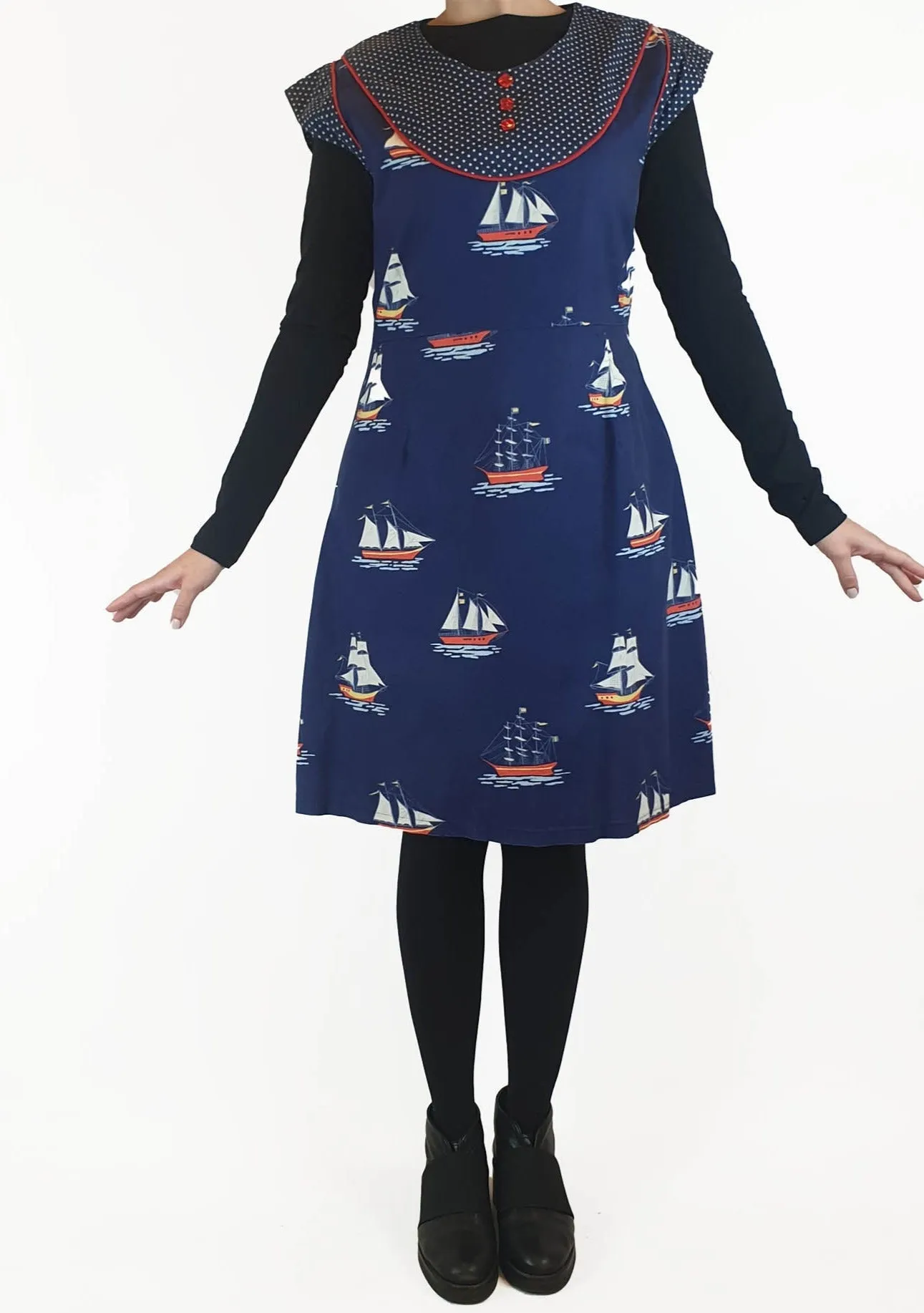 Made590 blue boat print sleeveless dress size M, best fits size 10