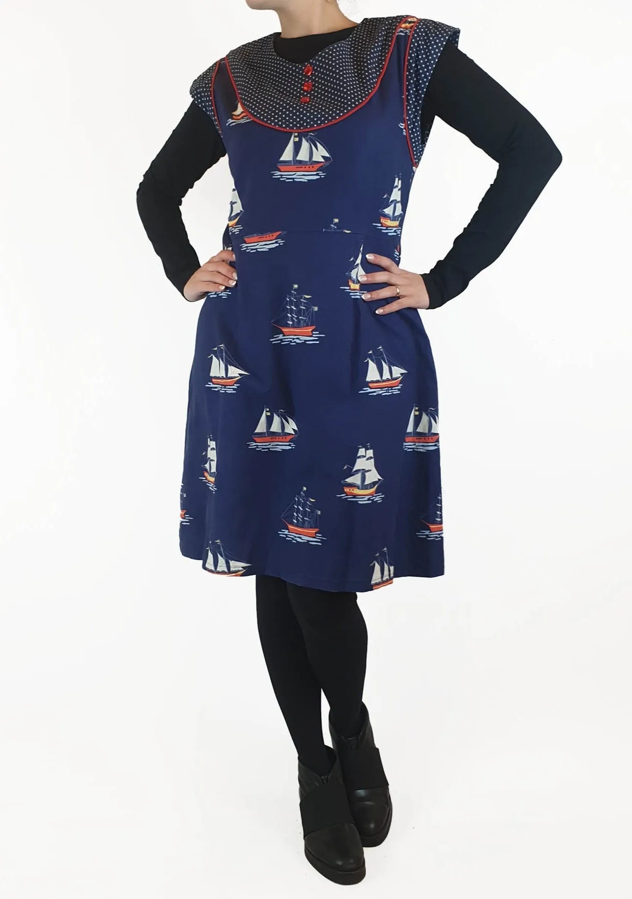 Made590 blue boat print sleeveless dress size M, best fits size 10
