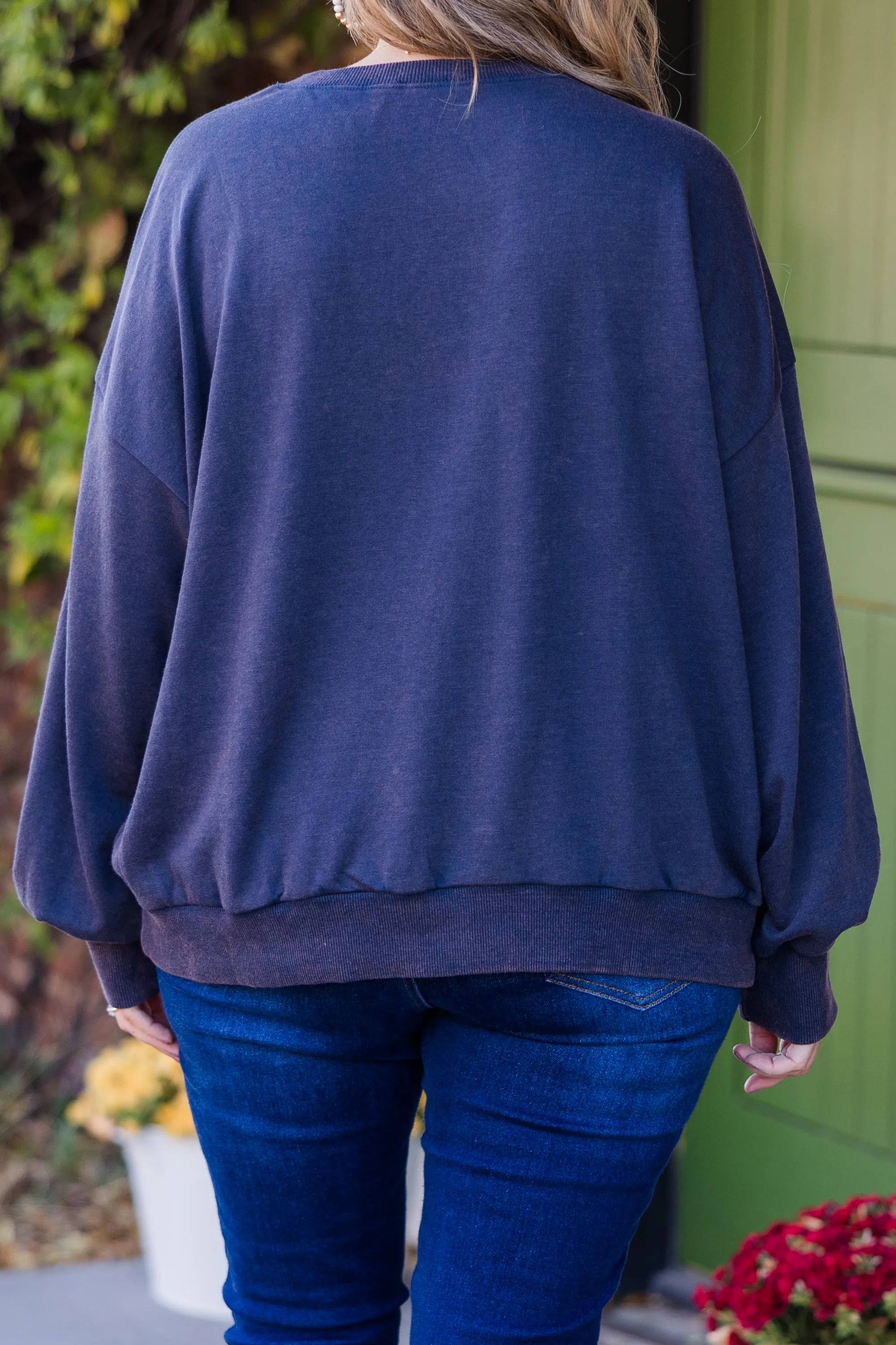 Victory Vibes Sweatshirt, Washed Navy